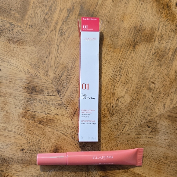 Clarins Lip Perfector With Shea Butter - Picture 1 of 6
